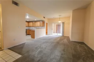 Photo #4: 2319662 Listing