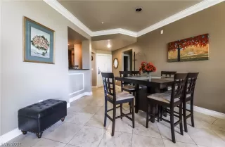 Photo #5: 2319696 Listing 