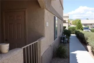 Photo #5: 2319701 Listing