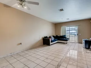 Photo #1: 2319702 Listing