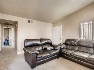 Photo #5: 2319708 Listing 