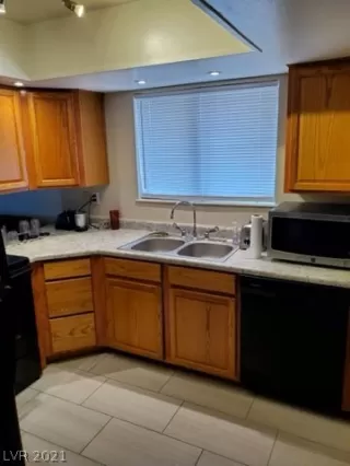 Photo #1: 2319714 Listing 