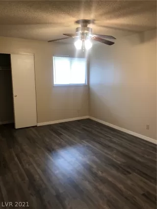 Photo #5: 2319714 Listing 