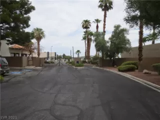 Photo #1: 2319716 Listing