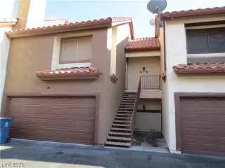 Photo #4: 2319716 Listing