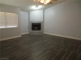 Photo #5: 2319716 Listing