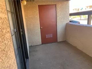 Photo #5: 2319717 Listing