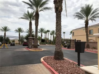 Photo #3: 2319730 Listing 