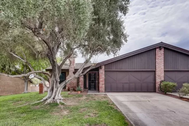 MLS: 2319766 Condo For Sale