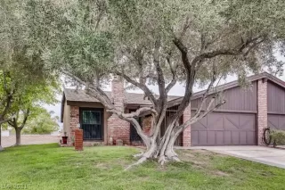 Photo #1: 2319766 Listing 