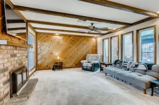 Photo #3: 2319766 Listing 