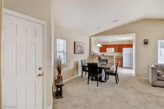 Photo #6: 2319767 Listing