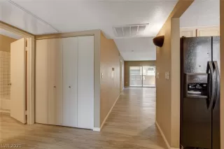 Photo #4: 2319769 Listing