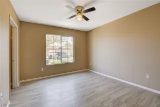 Photo #5: 2319769 Listing