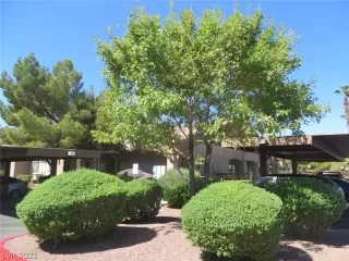 Photo #2: 2319804 Listing