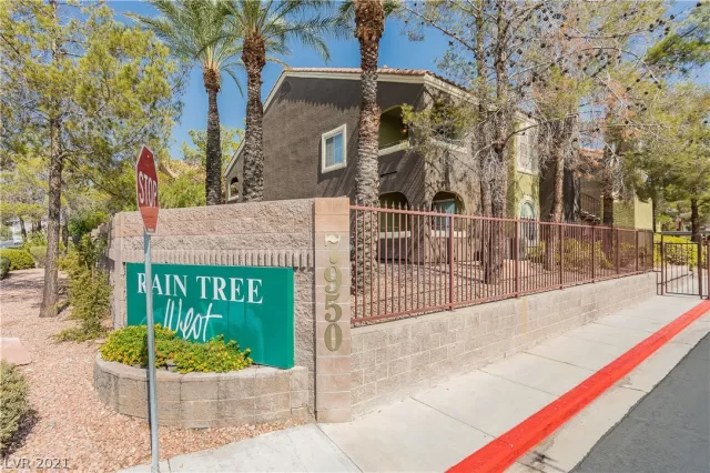 MLS: 2319832 Condo For Sale