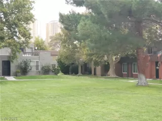 Photo #4: 2319833 Listing 