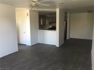 Photo #2: 2319847 Listing