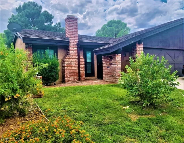 MLS: 2319852 Condo For Sale