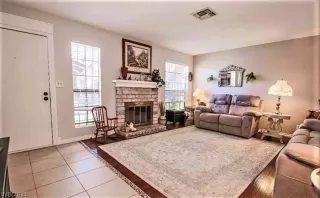 Photo #6: 2319852 Listing 