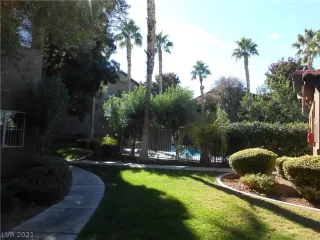 Photo #2: 2319858 Listing 