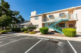 Photo #2: 2319878 Listing