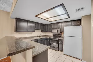 Photo #4: 2319889 Listing 