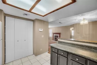 Photo #5: 2319889 Listing 