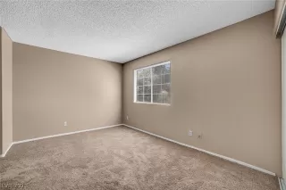 Photo #6: 2319889 Listing 