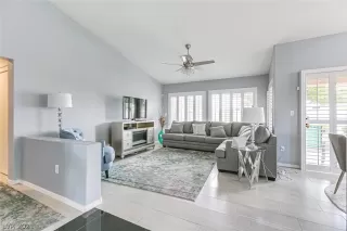 Photo #1: 2319893 Listing 