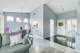 Photo #3: 2319893 Listing 