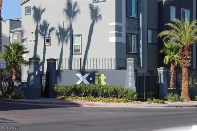 MLS: 2319929 Condo For Sale