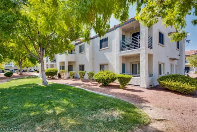 MLS: 2319930 Condo For Sale