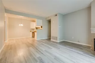 Photo #2: 2319930 Listing 