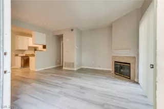 Photo #3: 2319930 Listing 