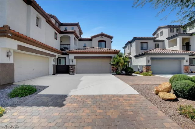 MLS: 2319947 Condo For Sale