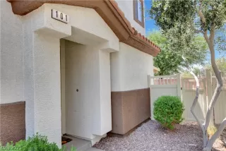 Photo #1: 2319947 Listing