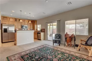 Photo #3: 2319947 Listing