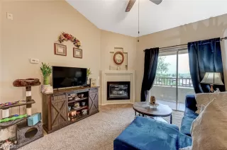 Photo #1: 2319950 Listing