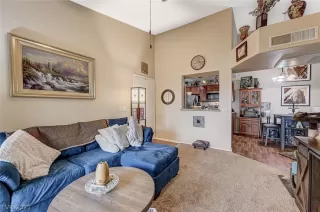 Photo #3: 2319950 Listing