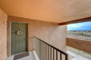 Photo #5: 2319950 Listing