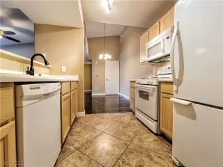 Photo #4: 2319989 Listing 