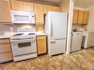 Photo #5: 2319989 Listing 