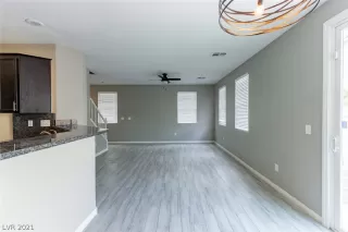 Photo #2: 2320001 Listing