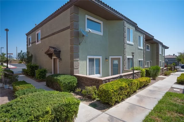 MLS: 2320023 Condo For Sale