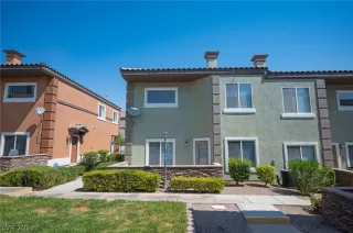 Photo #1: 2320023 Listing