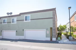 Photo #4: 2320023 Listing