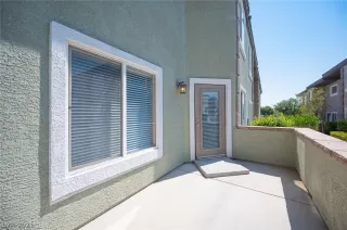 Photo #6: 2320023 Listing