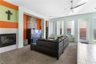 Photo #5: 2320052 Listing