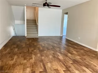 Photo #6: 2320058 Listing